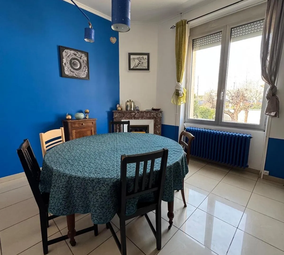 הוילה Portes-lès-Valence Colorful 1930S House 0*,